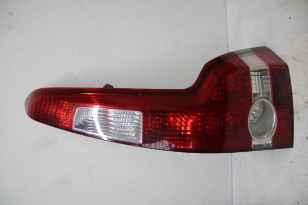 FEU ARRIERE DROIT VOLVO - Vue 1